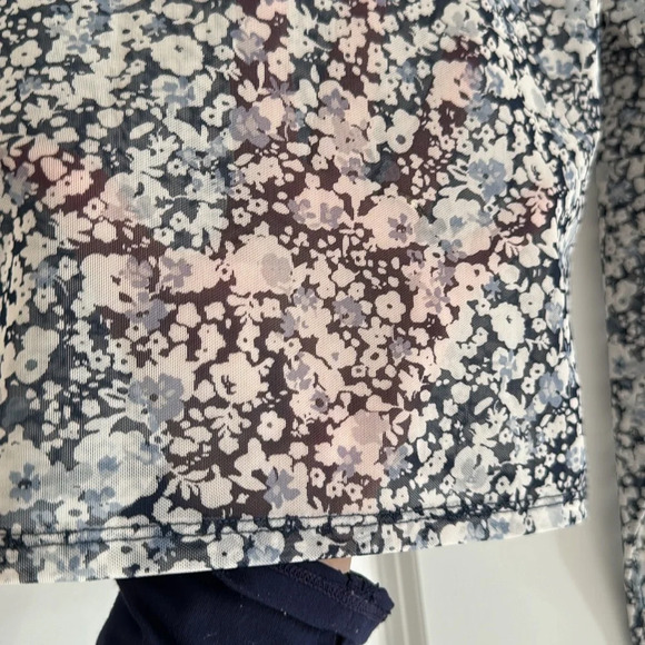 Abercrombie and Fitch sheer mesh layering top blue floral size extra large - Picture 5 of 7